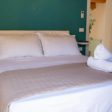 Bed & Breakfast Verdirooms158