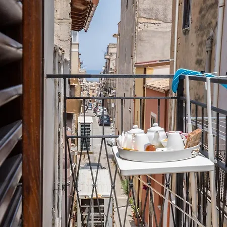 Bed & Breakfast Verdirooms158 Castellammare del Golfo